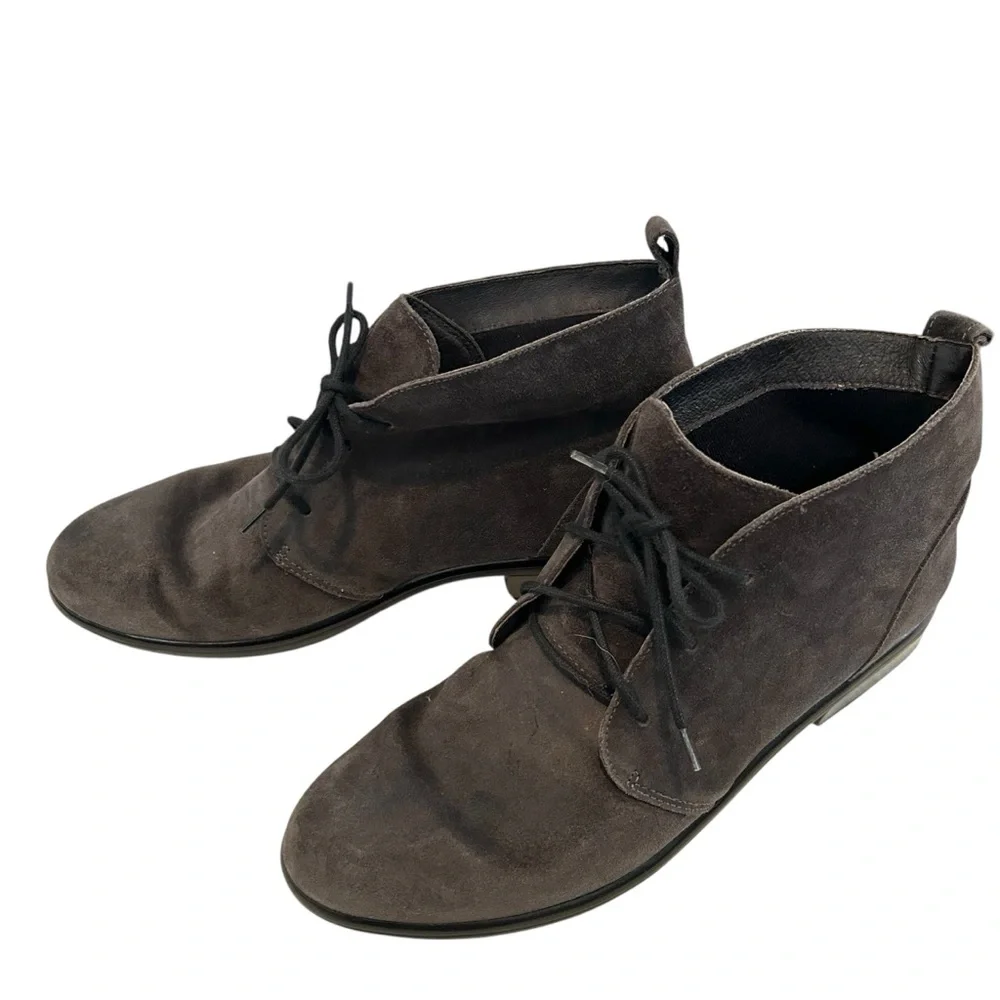 Naot Women's Grey Suede Booties in‎ Size 9.5